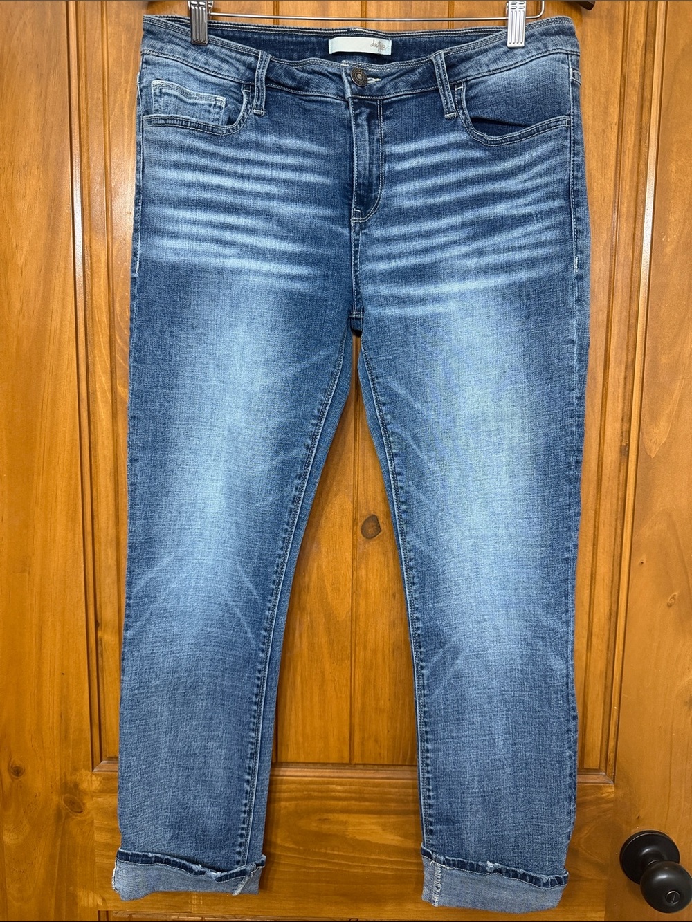 Daytrip Refined "Lynx Straight" Mid-Rise Jeans (Size 31S)
